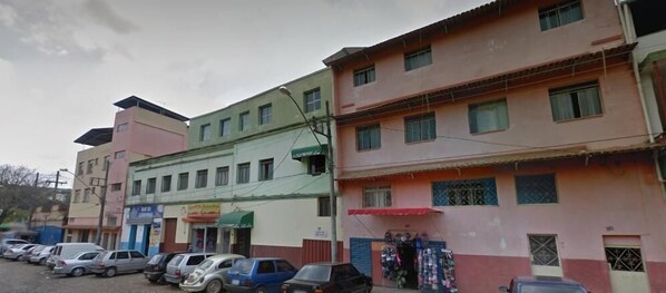 Front of property - Hotel Oriente (Ponte Nova)