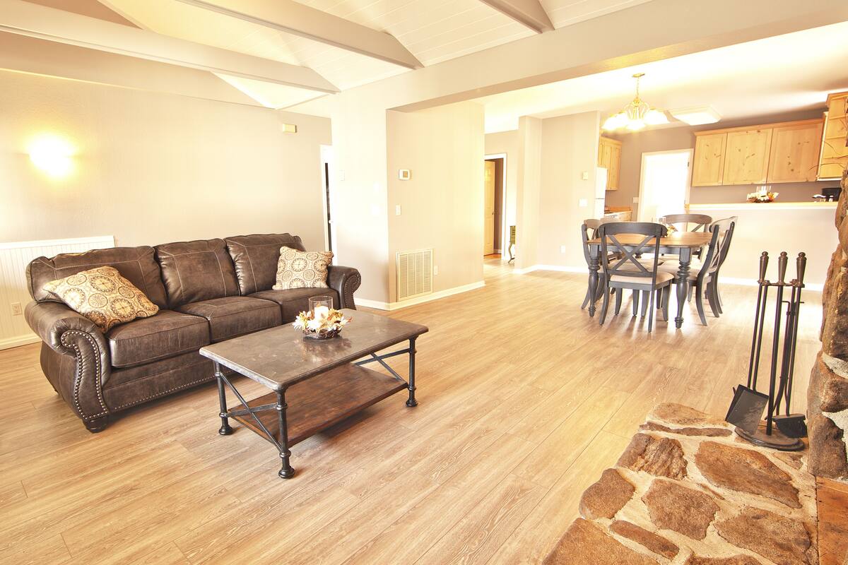 Comfort Cottage | Living room | 42-inch flat-screen TV with satellite channels, TV, fireplace