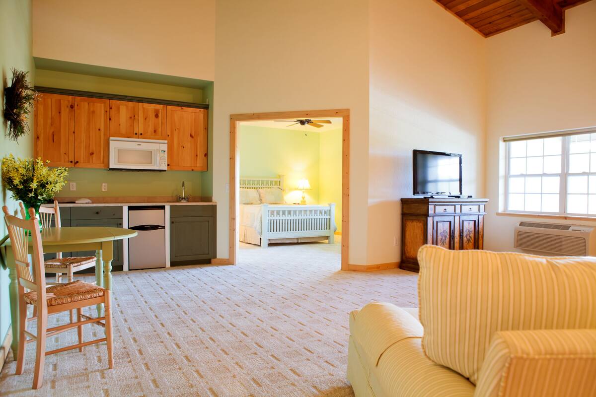 Family Suite, Multiple Beds, Mountain View | Front of property