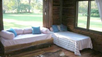 2 habitaciones, decoración personalizada y muebles diferentes