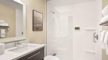 Studio, 1 King-Bett und Schlafsofa, Stadtblick | Badezimmer | Kostenlose Toilettenartikel, Haartrockner, Handtücher, Seife