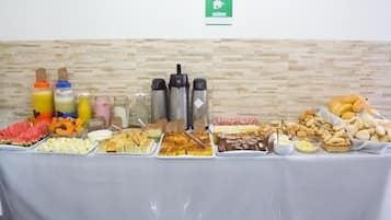 Free daily buffet breakfast