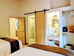 Premium Penthouse, Balcony, 3 bedrooms, 5 beds, 2 baths | Ropa de cama de alta calidad y edredones de plumas