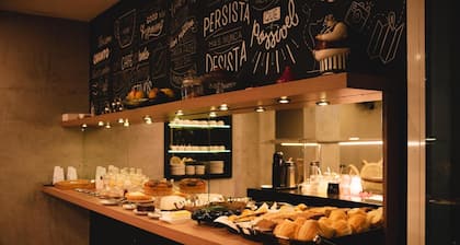 Geneviee Palace Hotel