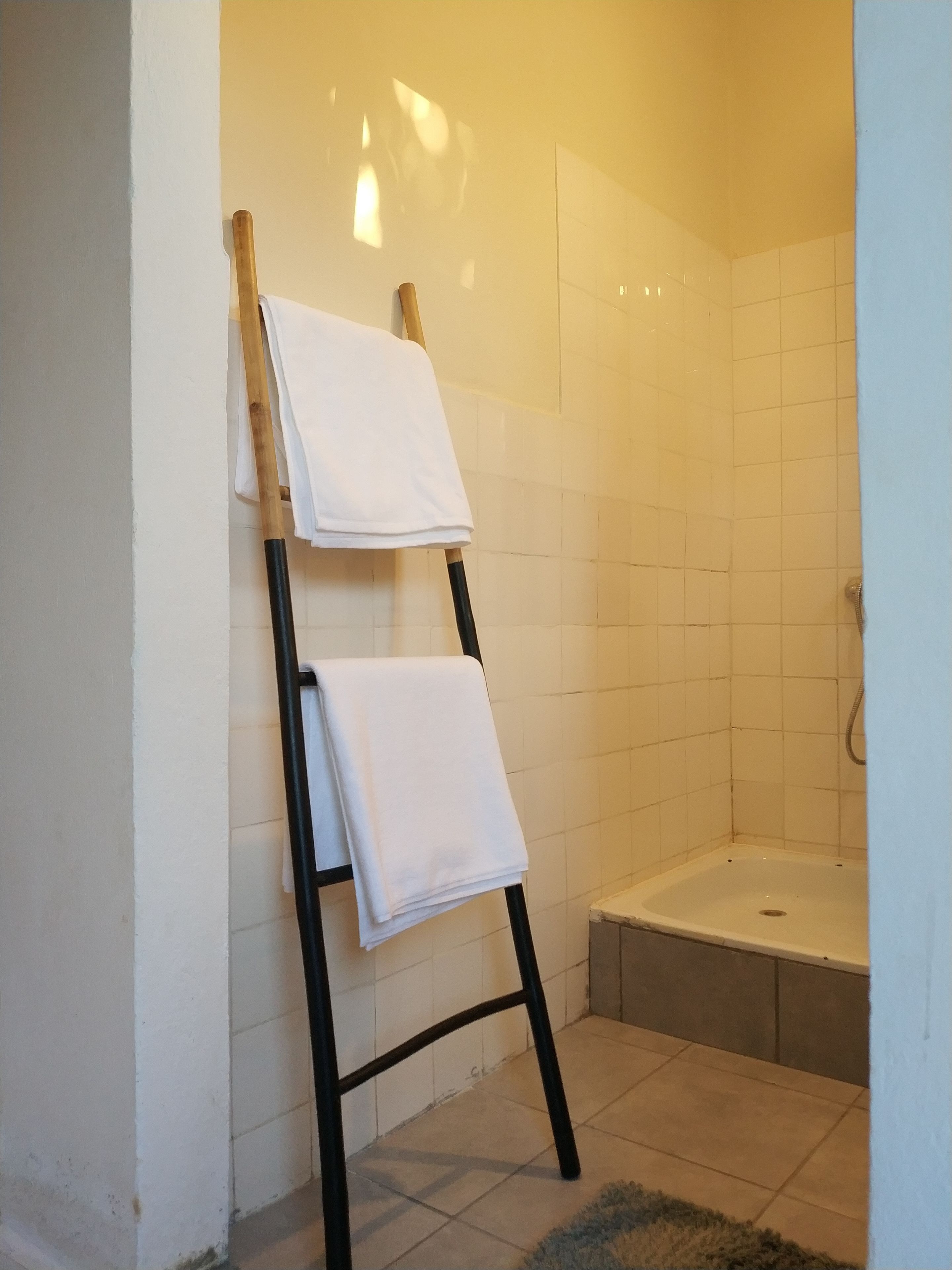 superior room | bathroom | shower, free toiletries, slippers, towels