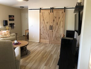 テレビ、ステレオ