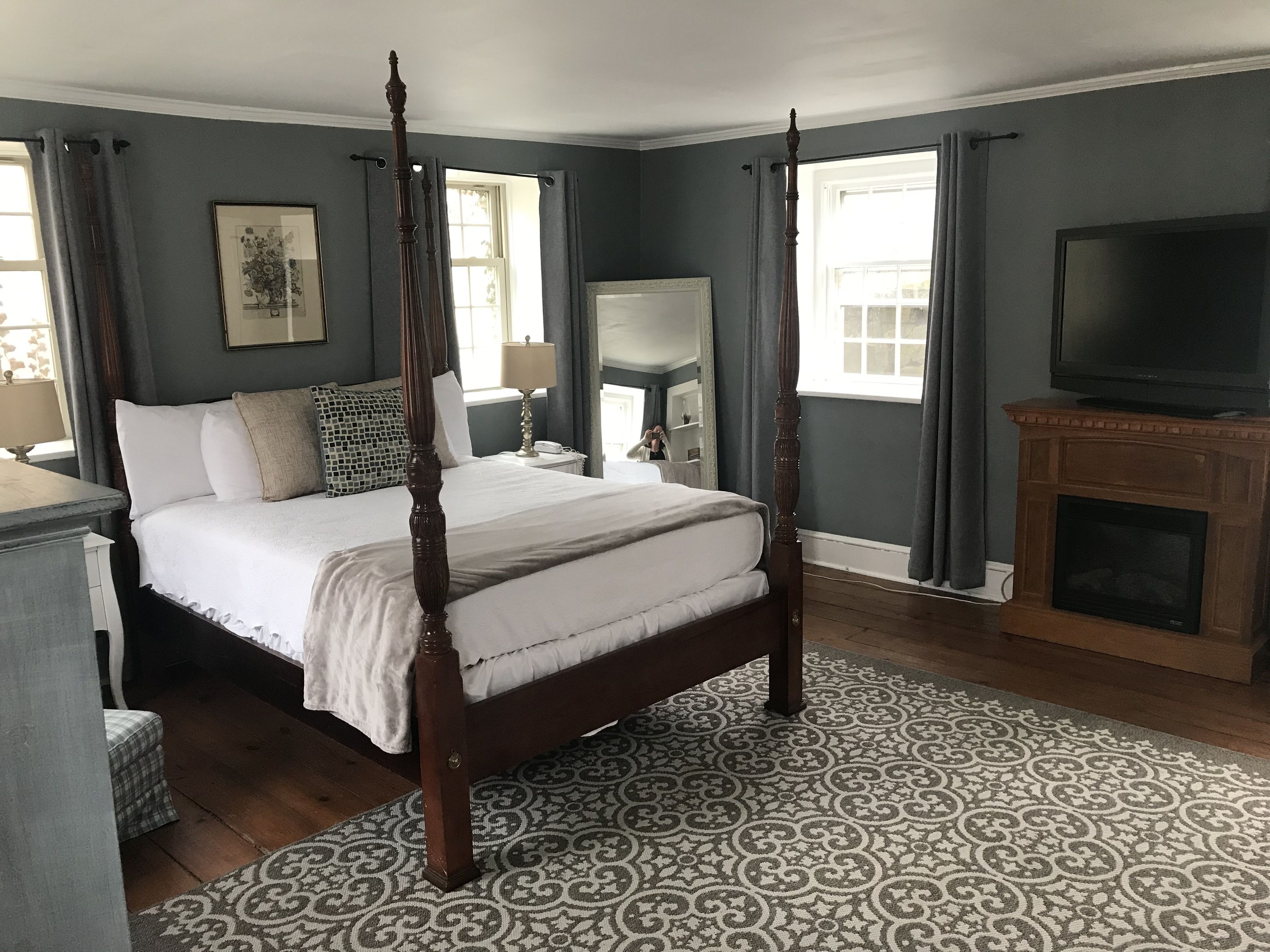 Honeymoon Single Room | Individually decorated, individually furnished, iron/ironing board