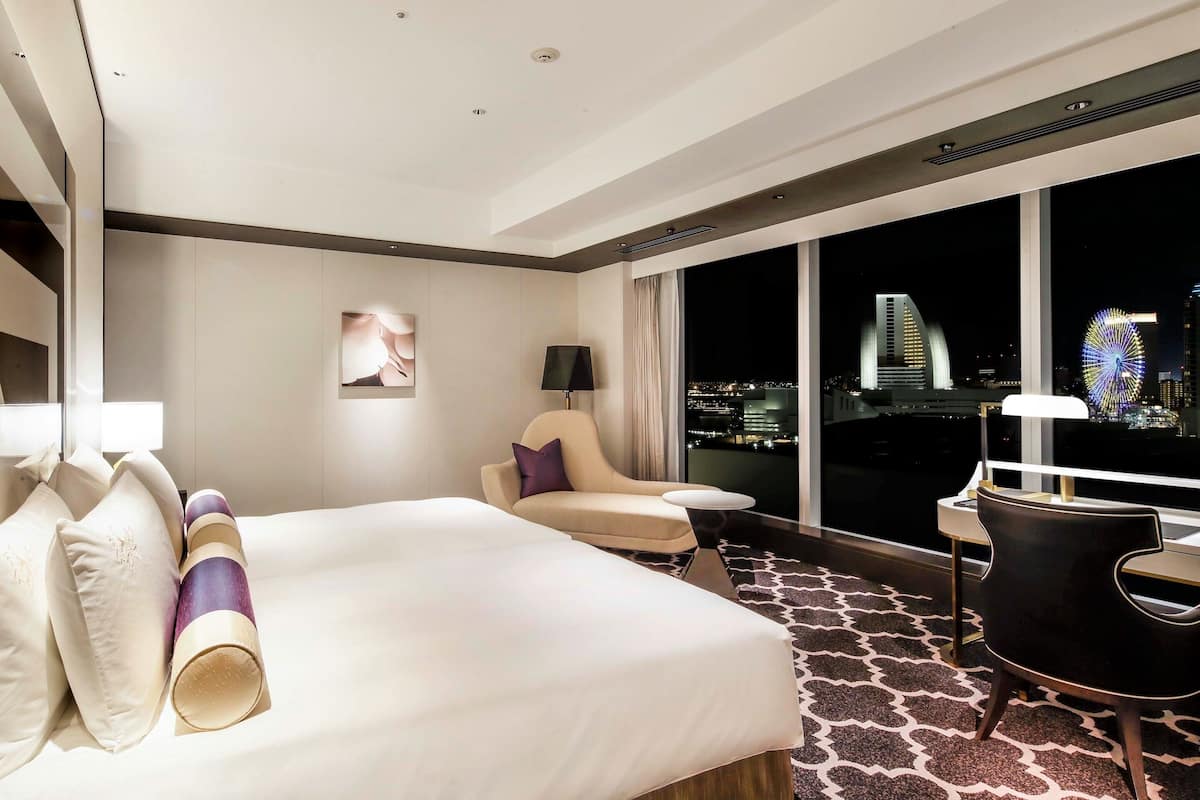 1 bedroom, premium bedding, minibar, in-room safe
