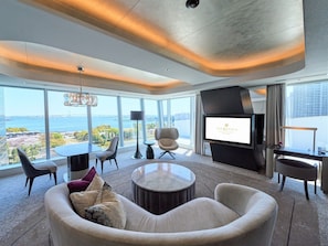 Televisión de pantalla plana, oficina