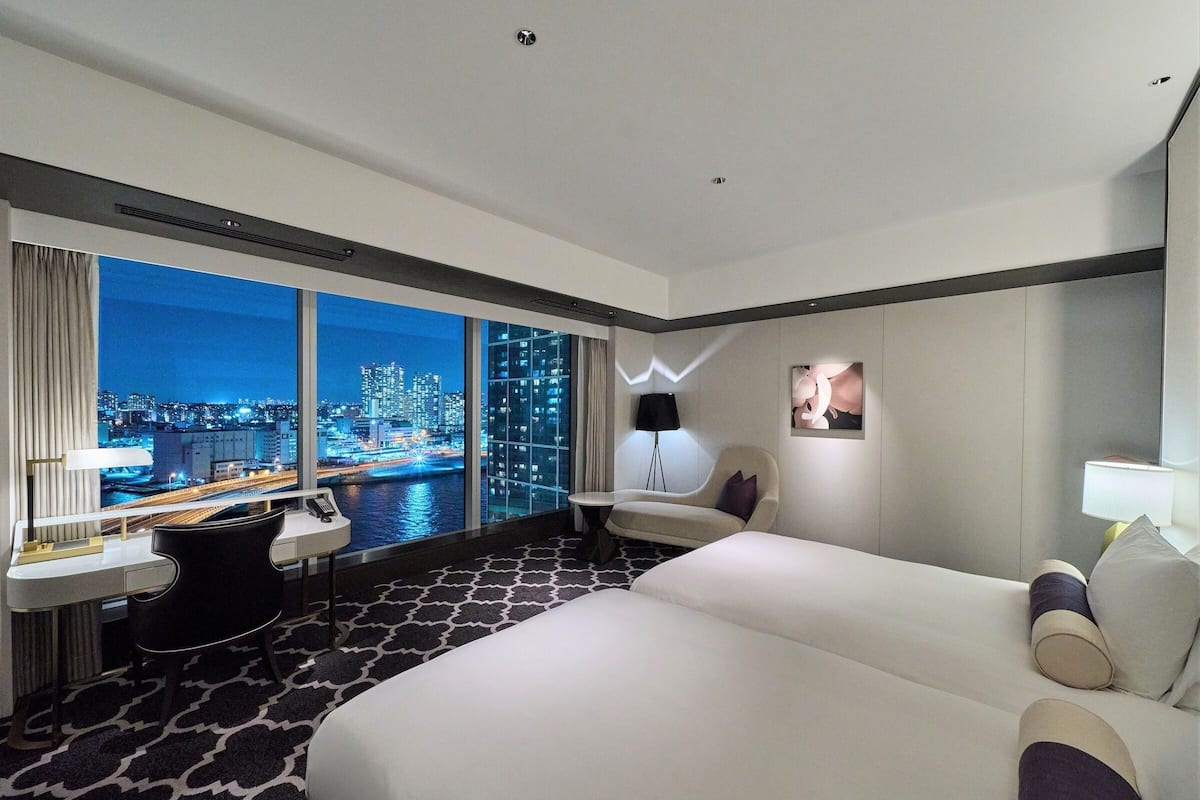 1 bedroom, premium bedding, minibar, in-room safe