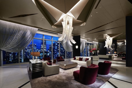 Lobby. THE KAHALA Hotel & Resort YOKOHAMA