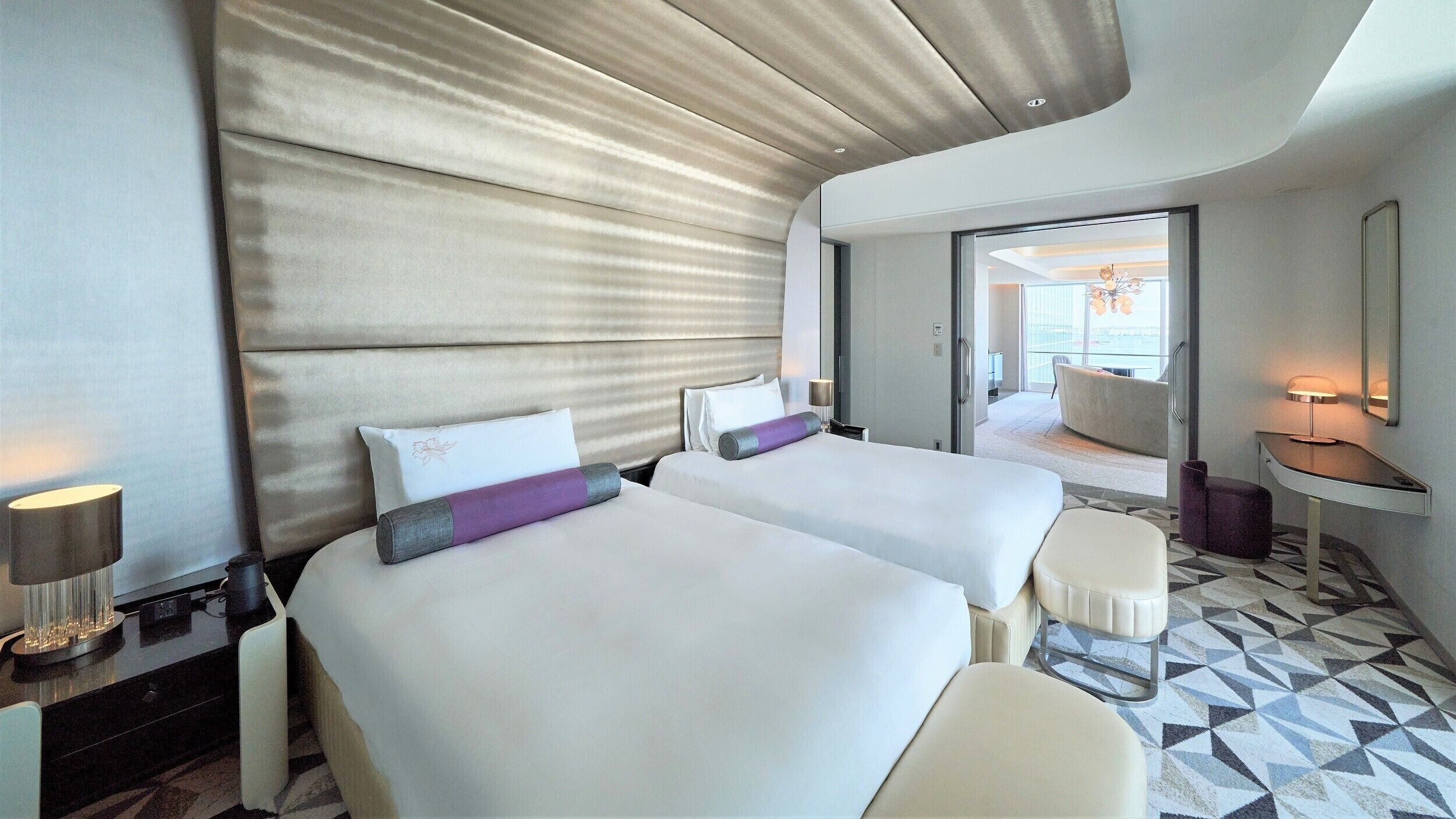 Premium bedding, down duvets, minibar, in-room safe