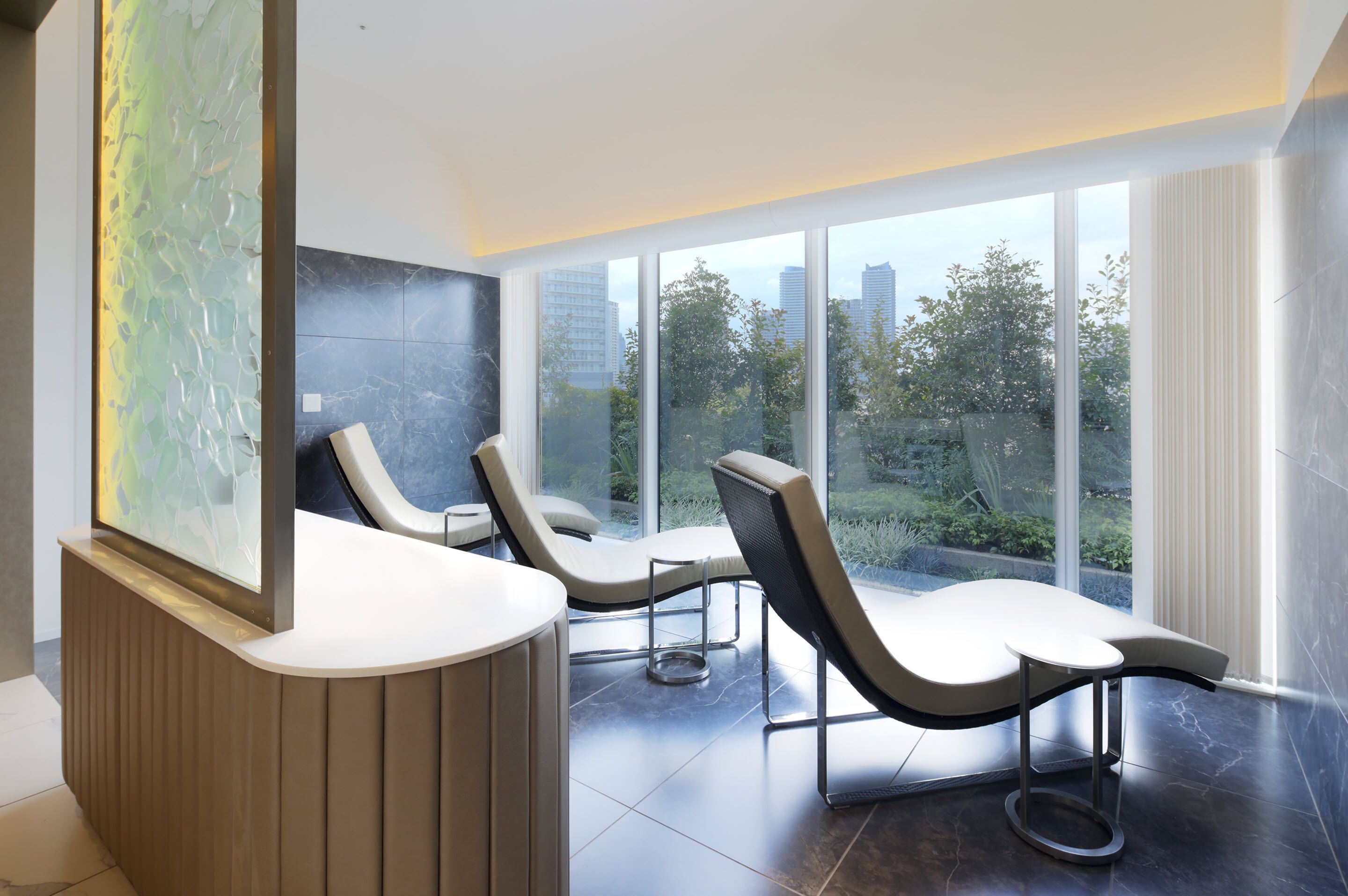 couples treatment room(s), sauna, hot tub, steam room, body treatments