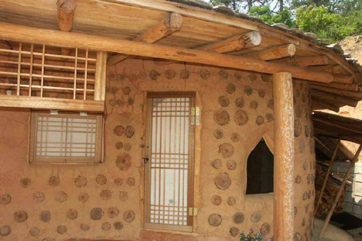 Traditional Studio (5 PY Ondol: Yong Dam Daem) | WiFi (free)
