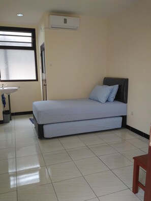 Tempat tidur lipat/tambahan, Wi-Fi gratis, dan seprai linen