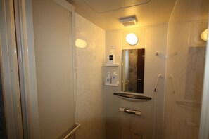 Shower, slippers, towels - Hotel Cabin Style – Caters to Men (Okayama)