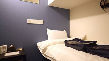 Lower Cabin Room, Men Only | Free WiFi