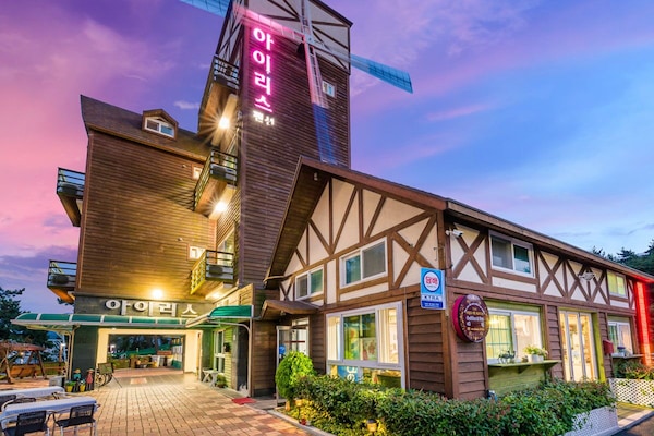 Facciata della struttura