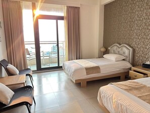 Habitación doble, vistas al mar (Star Moon) | Escritorio, cortinas opacas, wifi gratis y ropa de cama