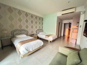 Double Room, Ocean View (Star Moon) | Desk, blackout curtains, free WiFi, bed sheets - Matsu Star Yang B&B (Beigan)