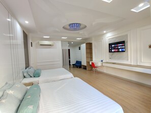 家庭开间套房 | 高档床上用品、迷你吧（备有免费物品）、特色装修、特色家居
