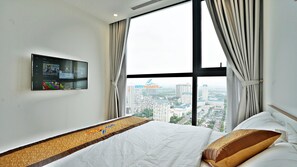 Familienapartment | Zimmersafe, Schreibtisch, schallisolierte Zimmer, Bügeleisen/Bügelbrett