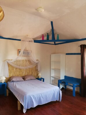 3 bedrooms, bed sheets