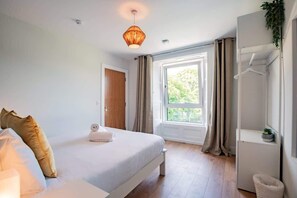 1 bedroom, iron/ironing board, travel cot, WiFi
