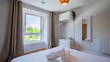 1 bedroom, iron/ironing board, travel cot, WiFi