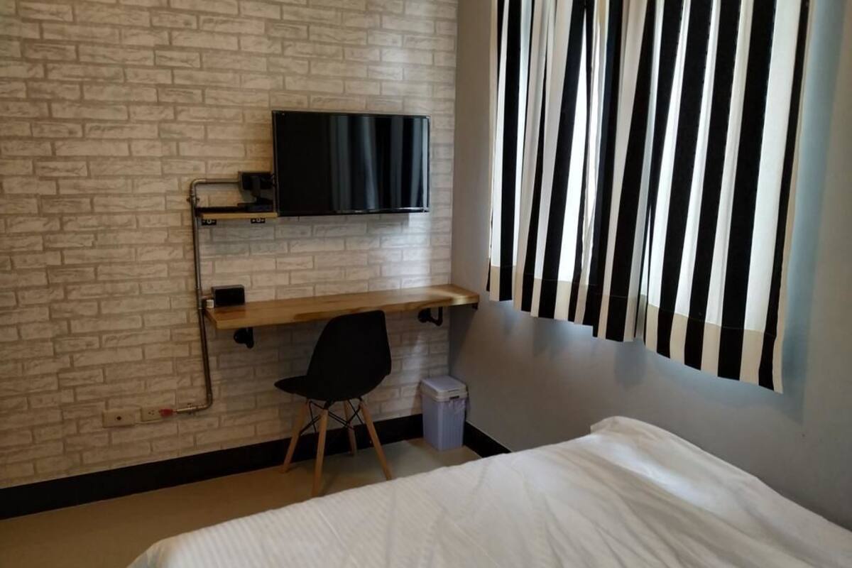 Double Room | Television
