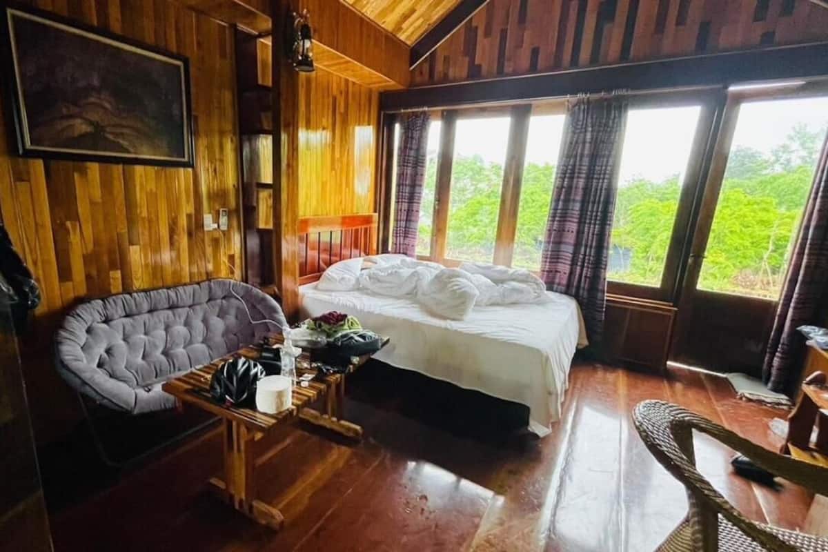 1 bedroom, minibar, individually decorated, individually furnished