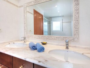 Towels - Vacation home Dorian by Interhome (St Antoni de Calonge)