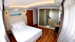 Premium bedding, down duvets, free minibar items, in-room safe - Palmera Old City (Istanbul)