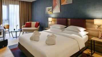 Superior Room, 1 Double Bed | 1 bedroom, in-room safe, desk, blackout curtains