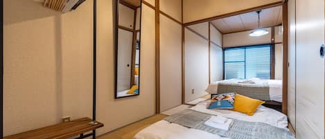 2 bedrooms, desk, free WiFi, bed sheets