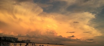 2 bdrm + solrum m / rulla sÀngar, 2 badrum, privat hem w / BBQ & strand utrustning