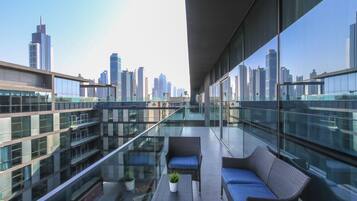DHH - High Floor 2 Beds Close To Mazaya Centre City Walk B22 | Balcony