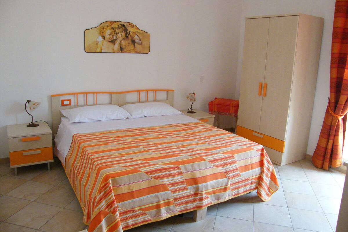 Habitación (Nord) | Escritorio, wifi gratis, ropa de cama