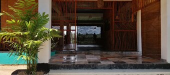 MacNara Traveller's Inn