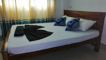 Memory-foam beds, laptop workspace, free WiFi, bed sheets