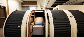 Sleepover Terminal 3, Concourse A – formerly sleep ‘n fly