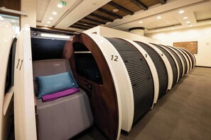 Laptop workspace - Sleepover Terminal 3, Concourse A – formerly sleep ‘n fly (Dubai)