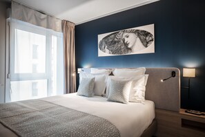 Zimmersafe, Schreibtisch, kostenlose Babybetten, kostenloses WLAN