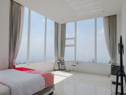 Hotel O Batu near Jatim Park formerly Villa Bukit Panderman Residence