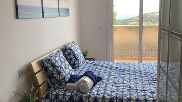 3 chambres, fer et planche à repasser, lit parapluie, Wi-Fi