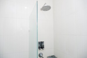 Dusche im Bad