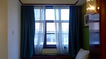 华丽木屋, 部分海景 | 1 多间卧室、办公桌、熨斗/熨衣板、床单