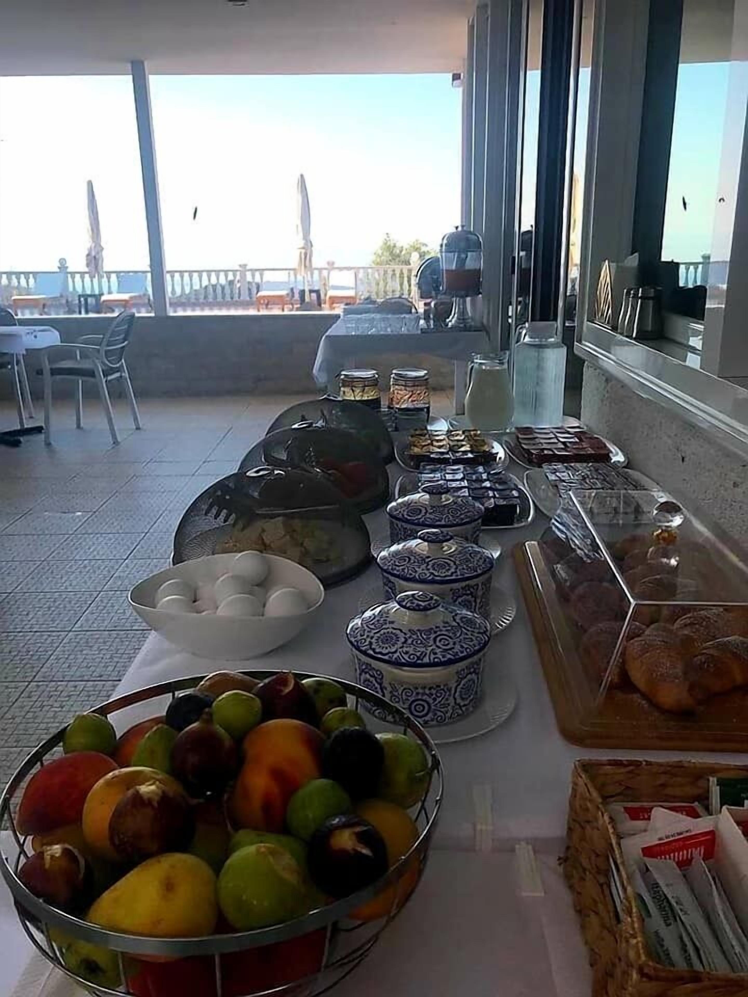Petit déjeuner buffet compris tous les jours