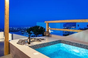 Pool - Echo Suites (Santorini)
