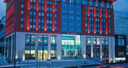 Tudors eSuites Birmingham Townhouse for Contractors